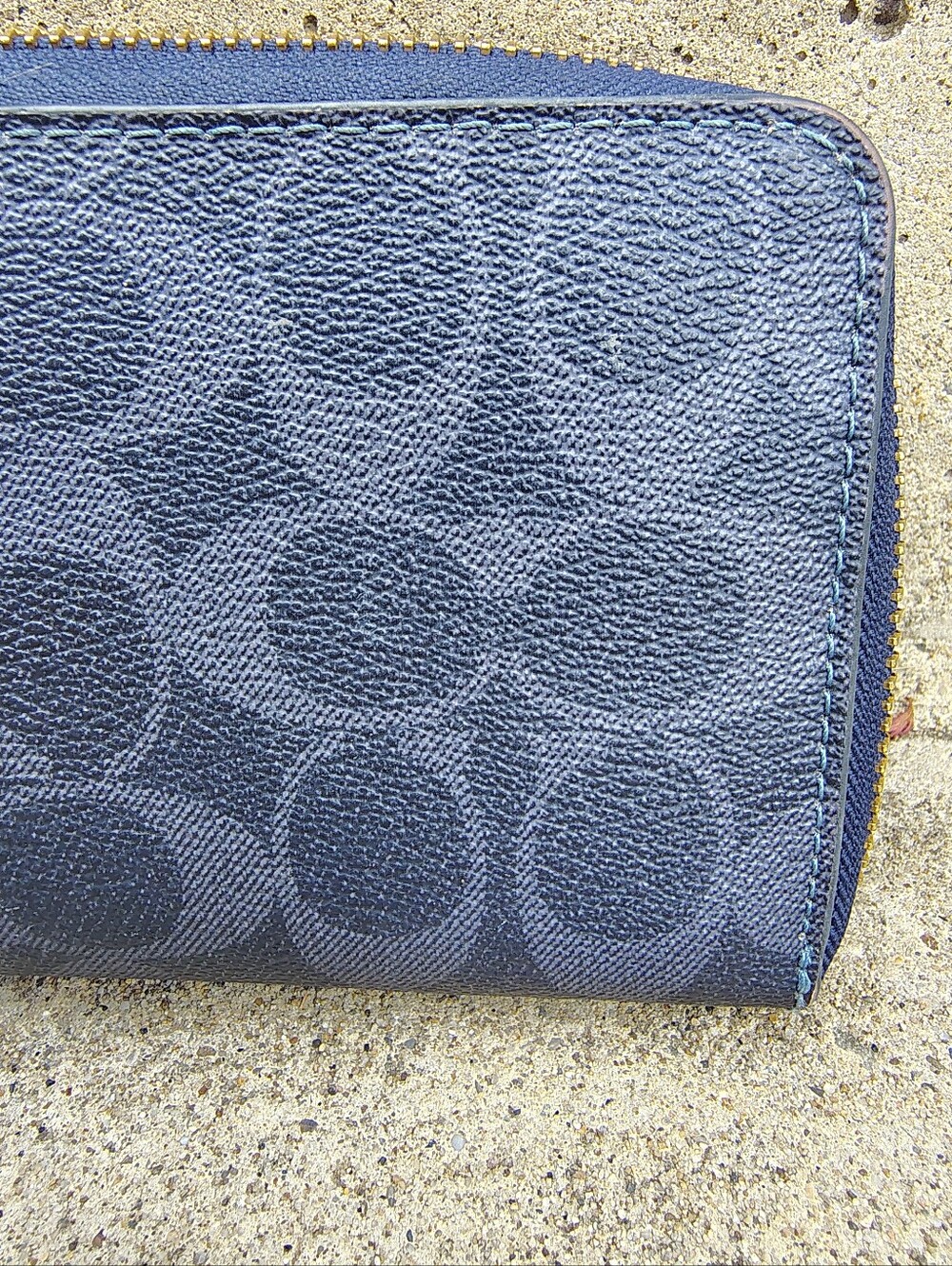 Coach Long Zip Around Wallet in Signature Canvas Blue - Picture 4 of 9